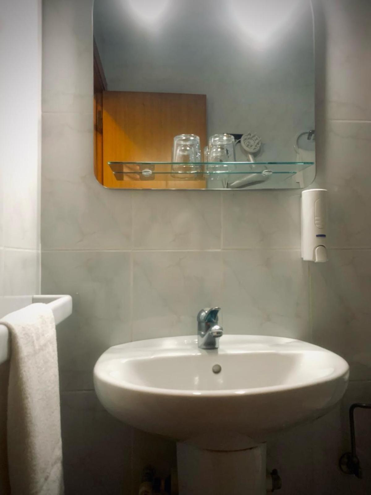 Hostal As Margaritas Σαντιάγο ντε Κομποστέλα Εξωτερικό φωτογραφία