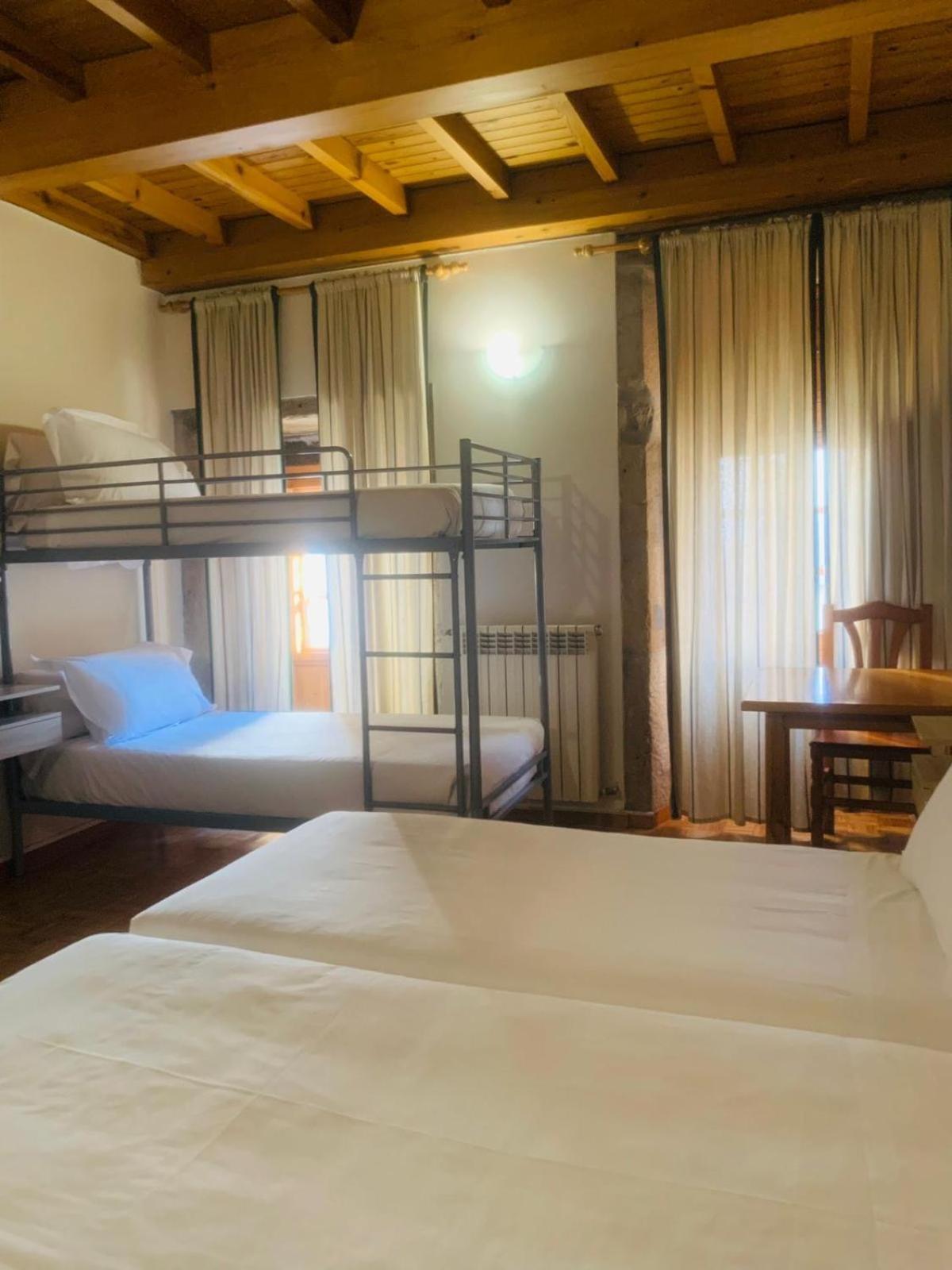 Hostal As Margaritas Σαντιάγο ντε Κομποστέλα Εξωτερικό φωτογραφία
