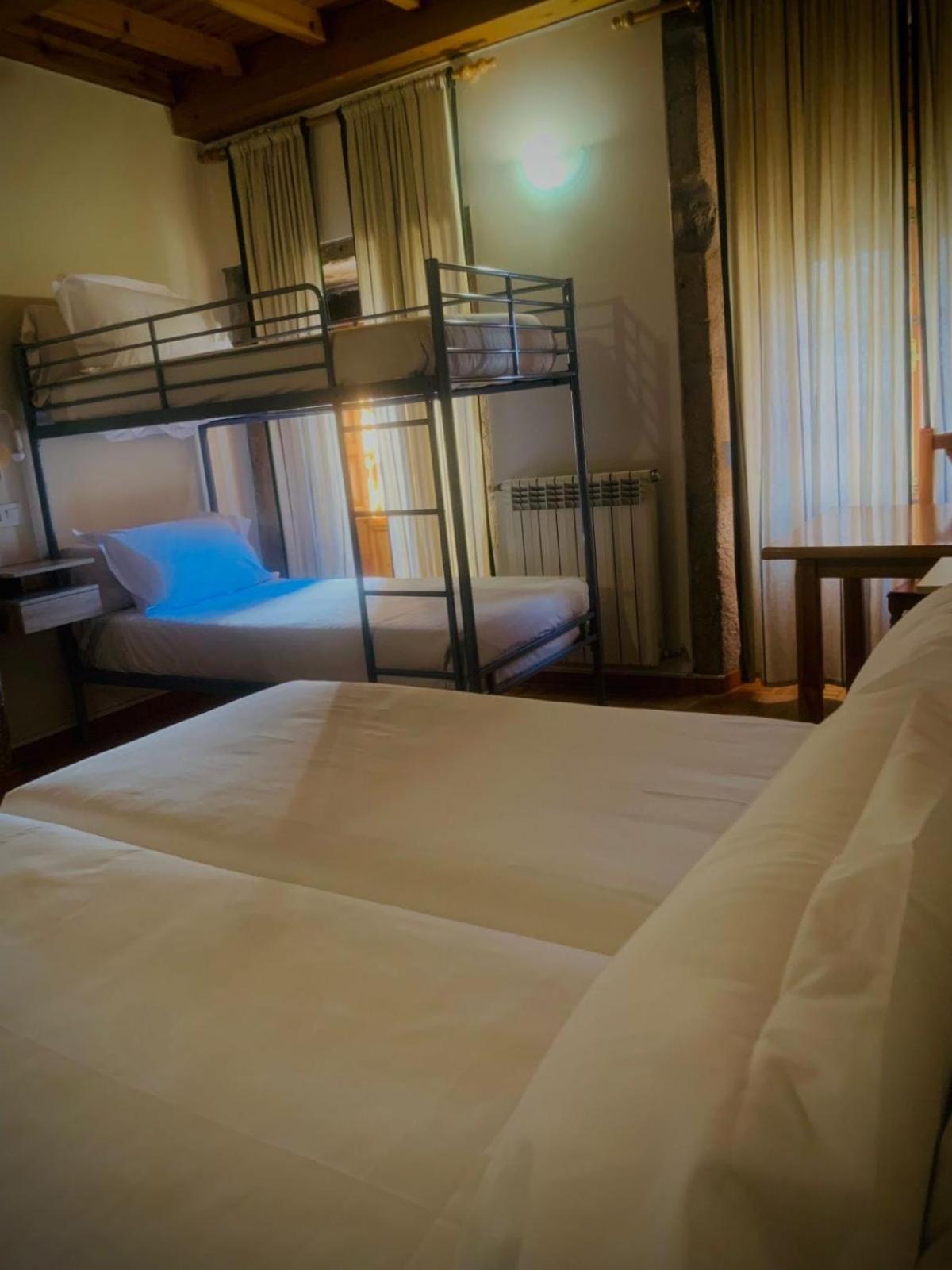 Hostal As Margaritas Σαντιάγο ντε Κομποστέλα Εξωτερικό φωτογραφία